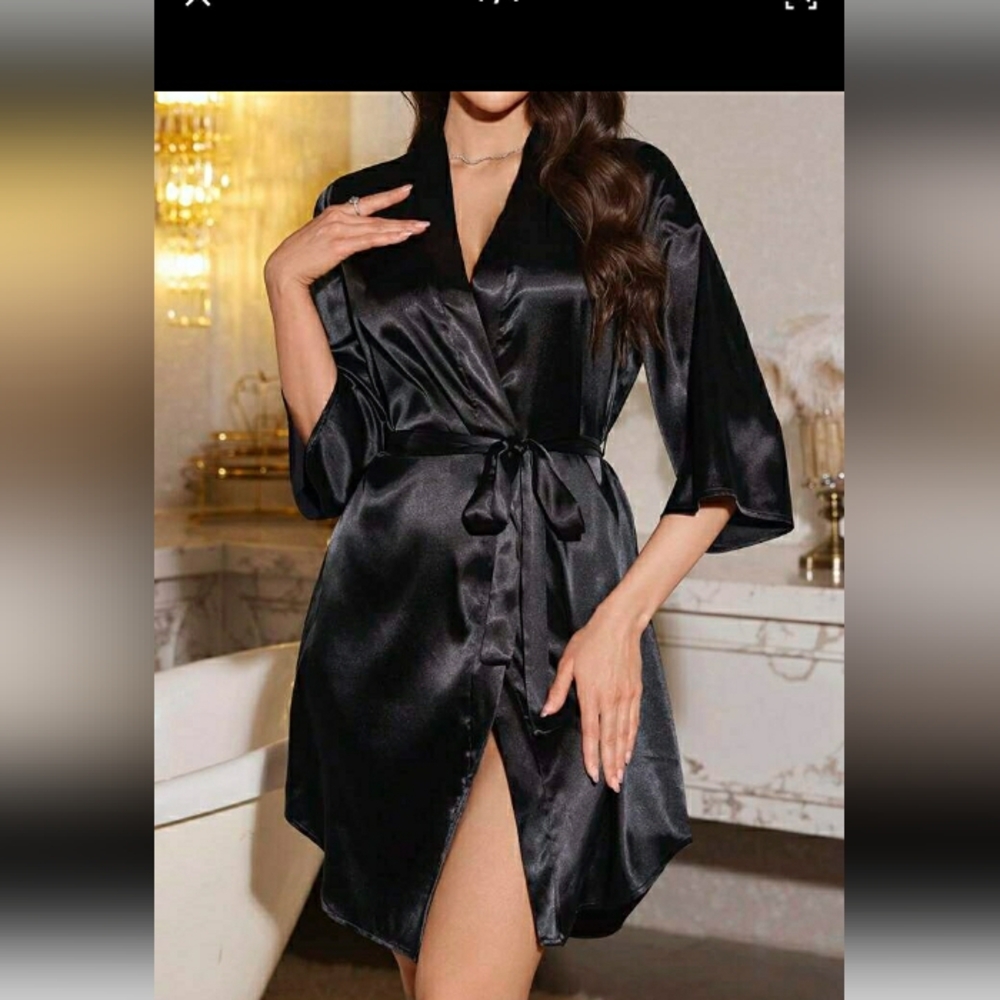 SHEIN Women's Classic Black Satin Robe